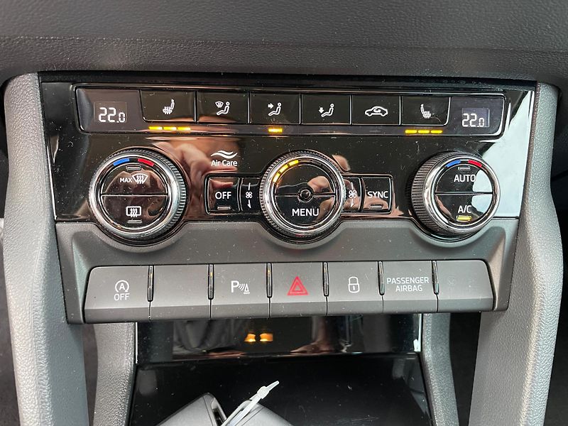 Škoda Karoq 1,5TSi DSG - fotka 26 z 34