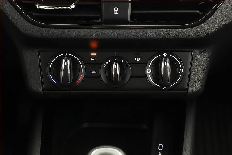 Škoda Scala (2023) Ambition 1.5 TSI, ČR,1.maj - fotka 11 z 16