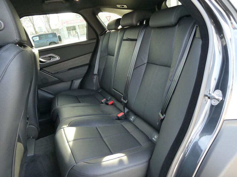 Land Rover Range Rover Velar Dynamic SE P400e - fotka 15 z 37