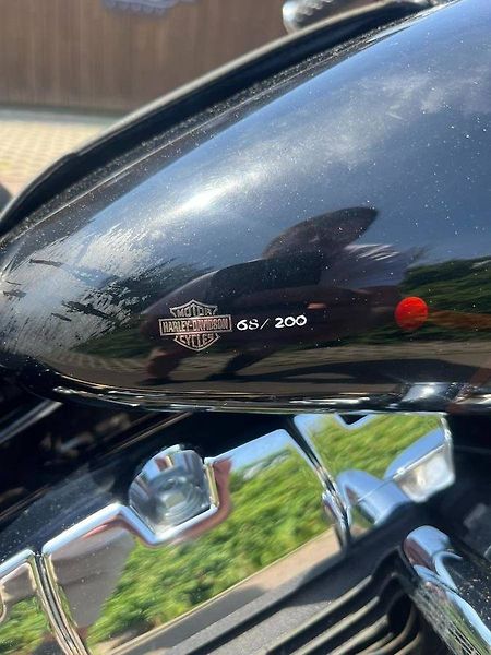 Harley-Davidson FXDWGI Dyna Wide Glide (2005) - fotka 15 z 17