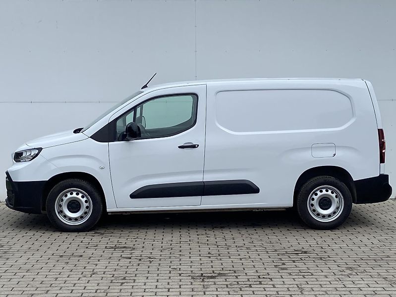 Toyota ProAce City 1.5 D-4D 130k Long Active Mult - fotka 8 z 21