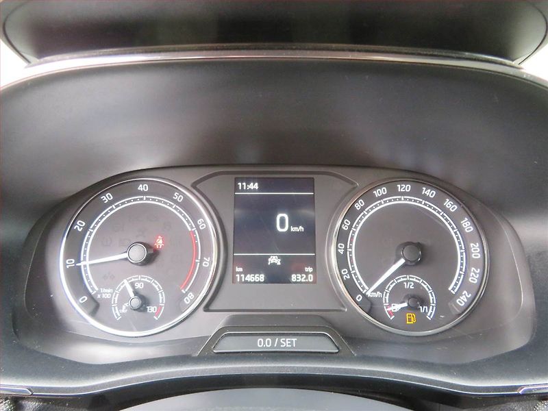 Škoda Fabia (2022) Style 1.0 TSI, Serv.kniha - fotka 11 z 15