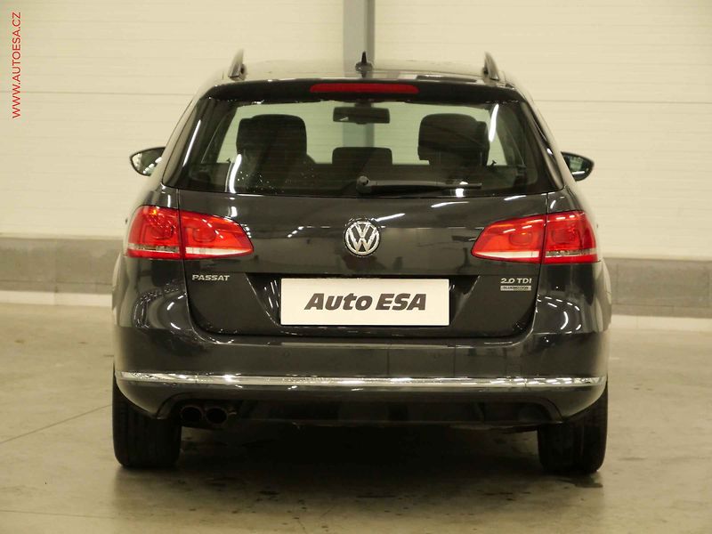 Volkswagen Passat (2013) 2.0TDi, DSG, klima - fotka 5 z 21