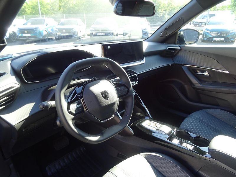 Peugeot 2008 (2026) ALLURE e-115 kW /156k - fotka 21 z 50