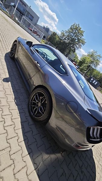 Ford Mustang (2022) - fotka 3 z 11