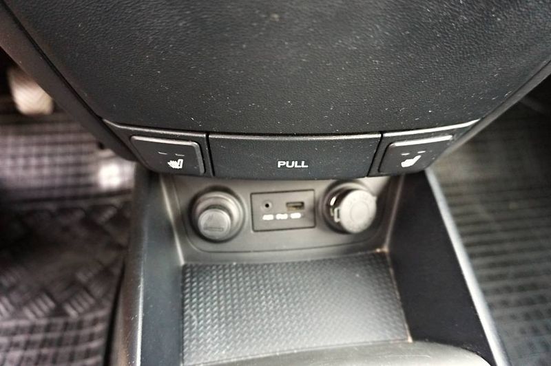 Hyundai i30 (2010) STYLE 1,6 CVVT 93 kW - fotka 27 z 35