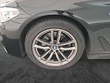 BMW Řada 5 (2018) M Sport 520d xDrive - náhled 14