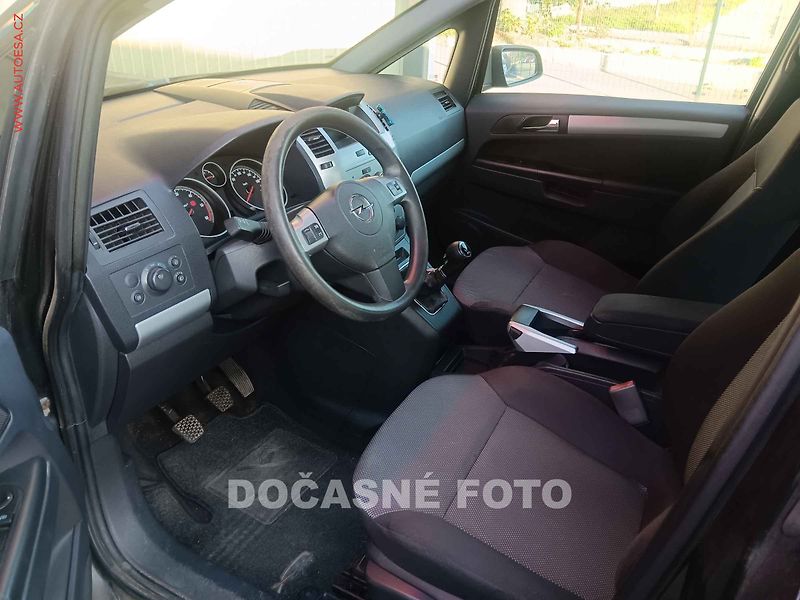 Opel Zafira (2009) 1.7CDTi, AC - fotka 3 z 3