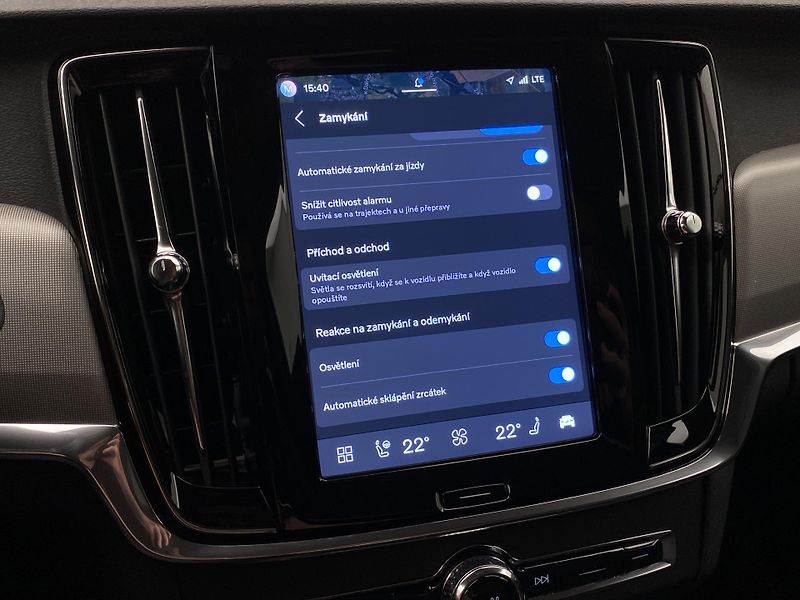 Volvo V90 T6 AWD RECHARGE DARK PLUS - fotka 54 z 60