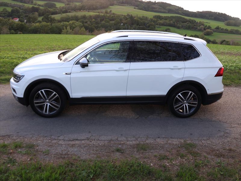 Volkswagen Tiguan Allspace 2,0 TSI 162kW DSG 4M LED 1.Maj - fotka 4 z 35