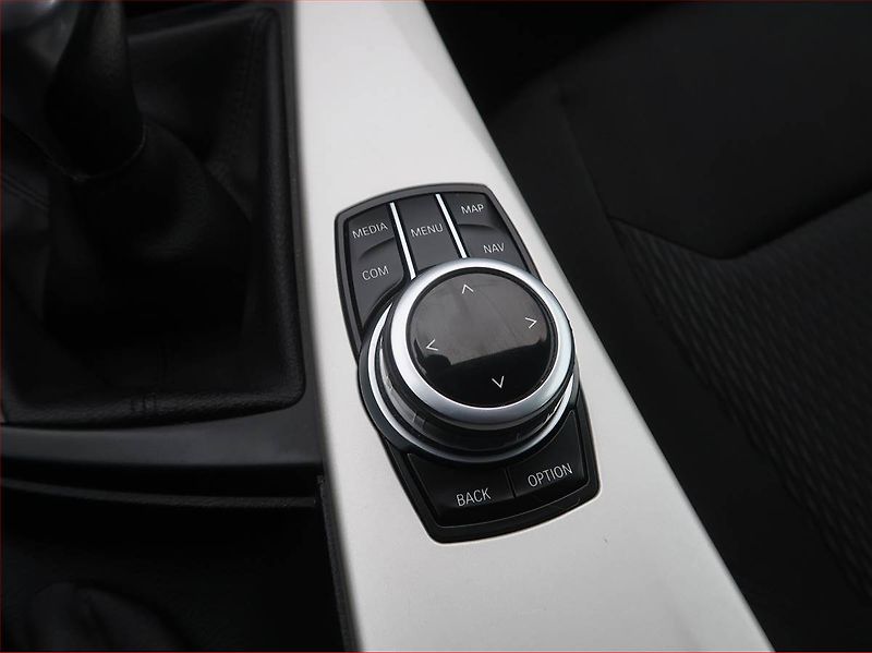 BMW Řada 3 (2018) 318d GT, Automat, Navi - fotka 24 z 25
