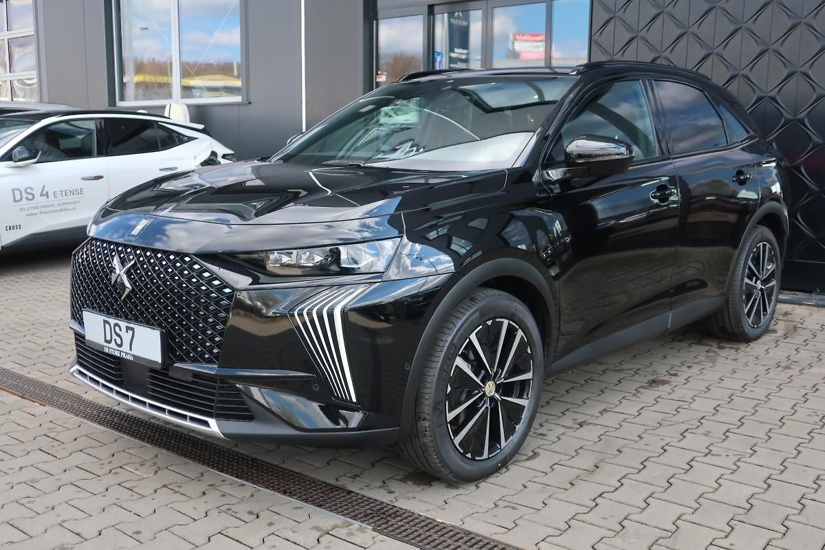 DS Automobiles DS7 EDITION FRANCE 1.5 BlueHDi 1