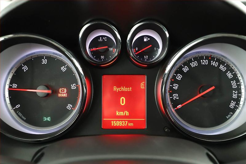 Opel Astra (2011) 2.0 CDTI, Serv.kniha, Navi - fotka 8 z 13