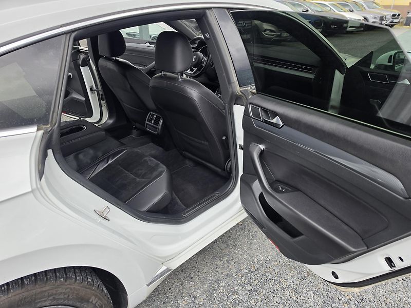 Volkswagen Arteon 2.0 TDI R-Line TZ Led Alcantra - fotka 10 z 19
