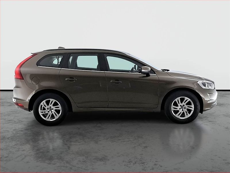 Volvo XC60 (2016) D4, 4X4, Automat, Serv.kniha - fotka 6 z 24