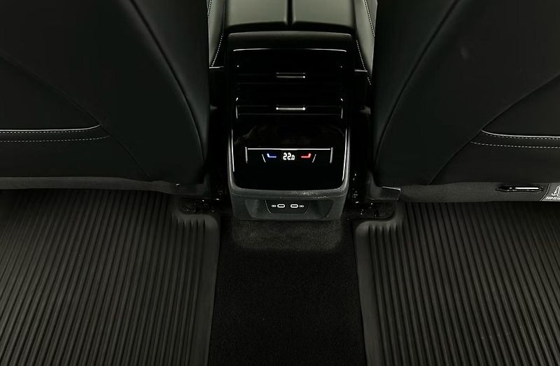 Volkswagen ID.7 Pro 360k Masáž Matrix HuD - fotka 22 z 30