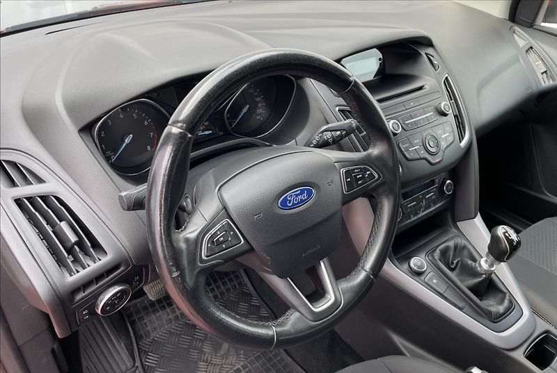 Ford Focus 1,0 i,92kW,ČR,DPH,STK 7/28 - fotka 12 z 22