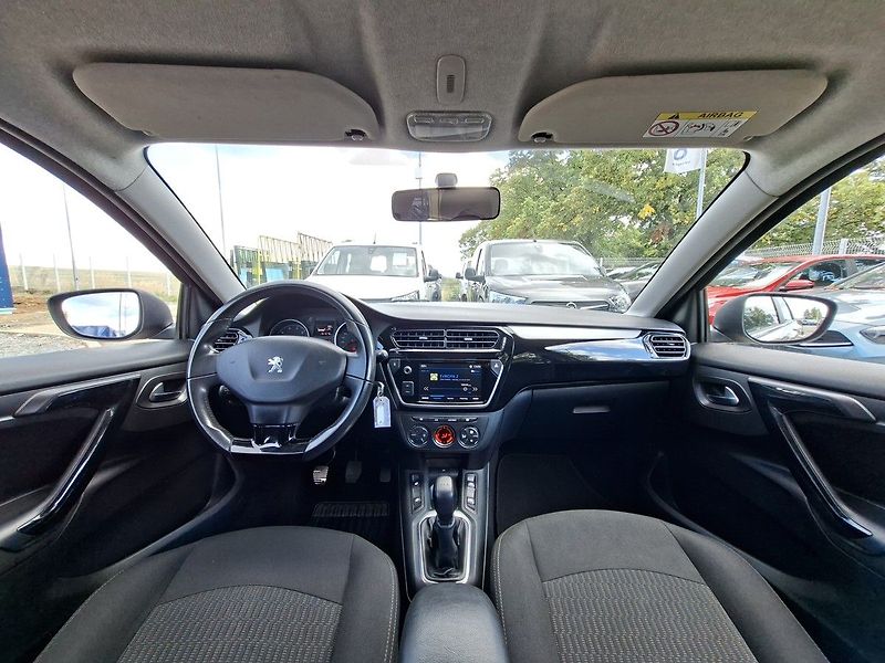 Peugeot 301 1,6 BHDi 100k M5 - fotka 2 z 25