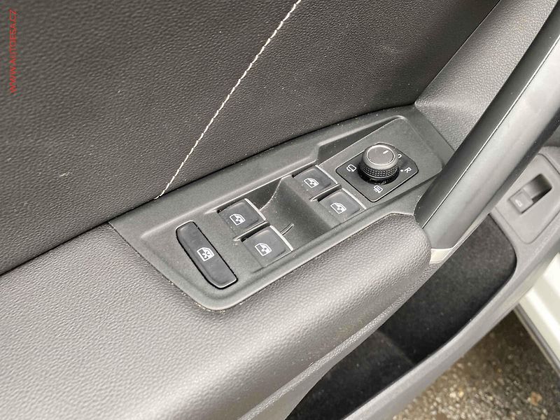 Volkswagen Tiguan (2017) 2.0TDI 4x4, 1.maj,ČR, R-Line - fotka 13 z 20