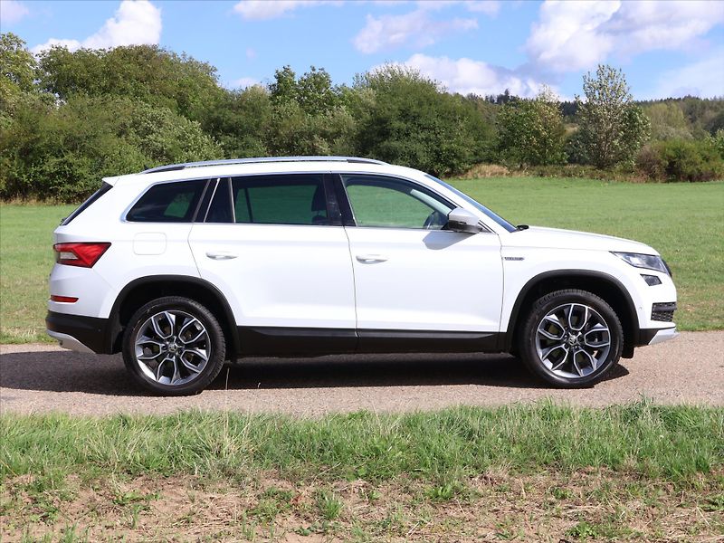 Škoda Kodiaq 2,0 TDI 147kW DSG Scout 4x4 CZ - fotka 8 z 35