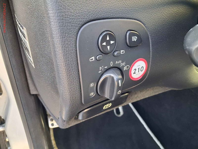 Mercedes-Benz CLK (2006) 3.5 V6, 1.maj, AT, bixe - fotka 16 z 19