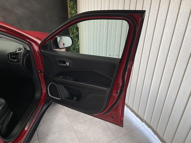 Jeep Compass 1.4 T ČR NAVI  1.MAJ. SERVISKA - fotka 13 z 30