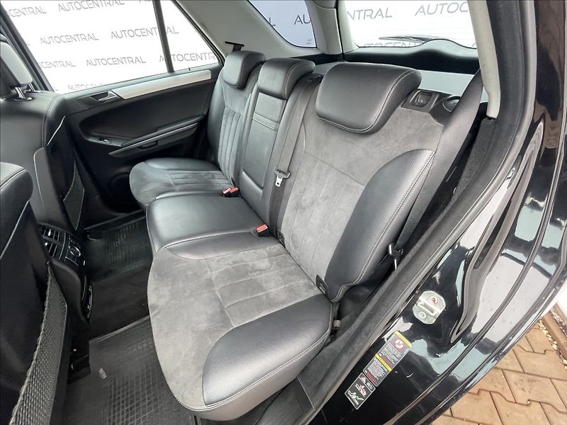 Mercedes-Benz Třídy M ML 350i, 4MATIC,200kW - fotka 24 z 24