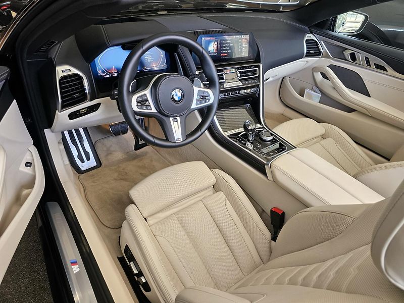 BMW Řada 8 840i xD cabrio 1.maj, CZ - fotka 19 z 26