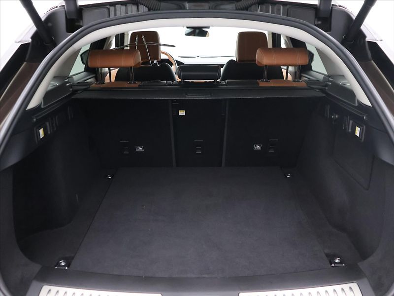 Land Rover Range Rover Velar 3,0 D300 S 221kW AUT LED CZ - fotka 10 z 29