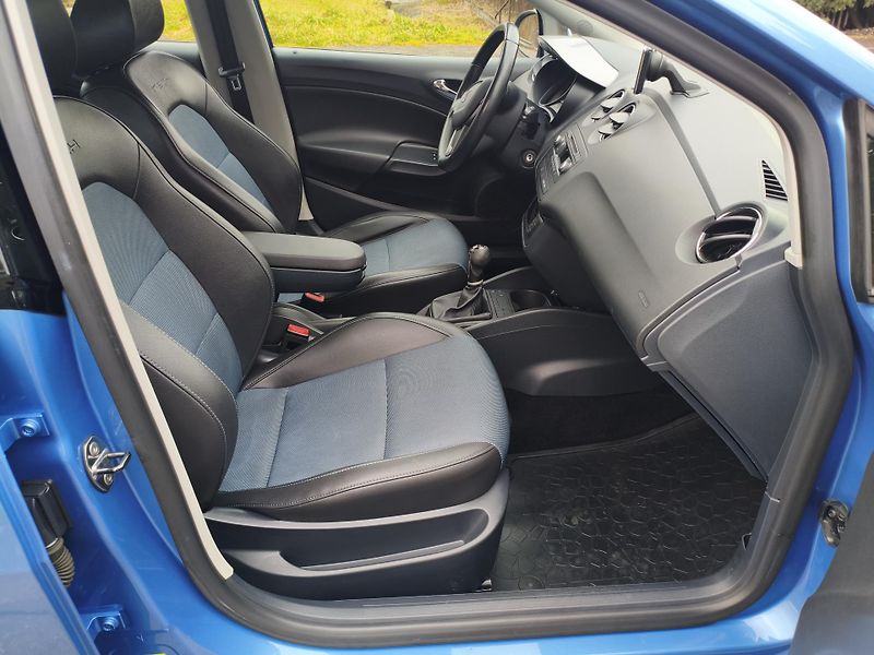 Seat Ibiza (2014) 1,2 TSI 77Kw I-tech combi - fotka 14 z 33