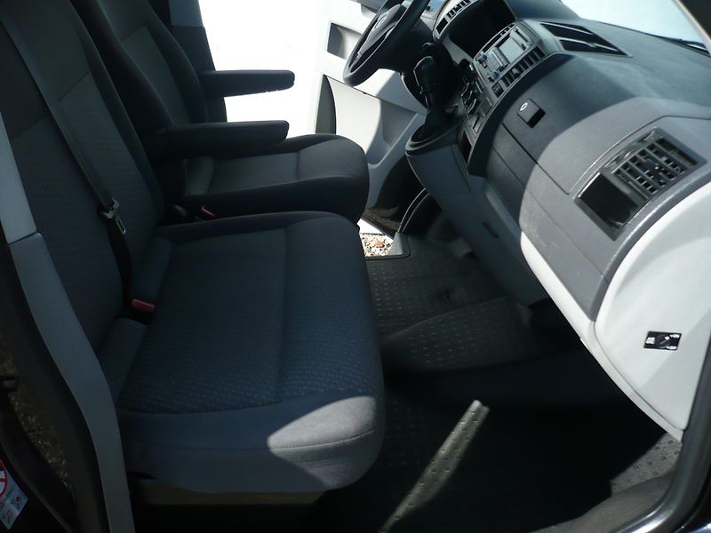 Volkswagen Transporter 2.0TDI DPH 3/9Míst Osobní - fotka 18 z 25
