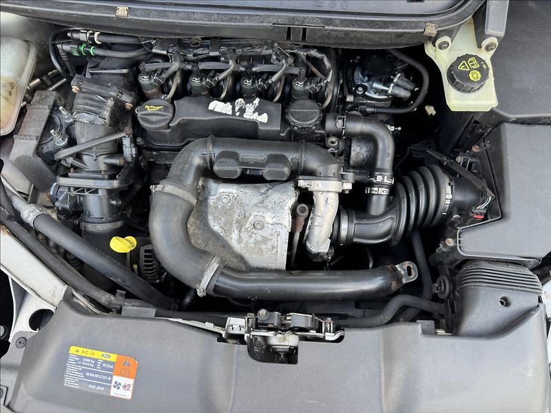 Ford C-MAX 1,6 TDCi 66kW klima - fotka 42 z 45