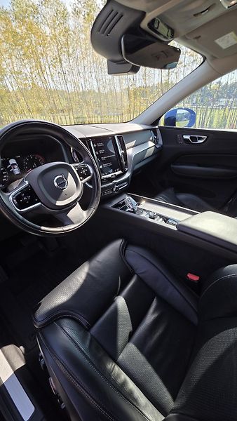 Volvo XC60 (2019) - fotka 12 z 18