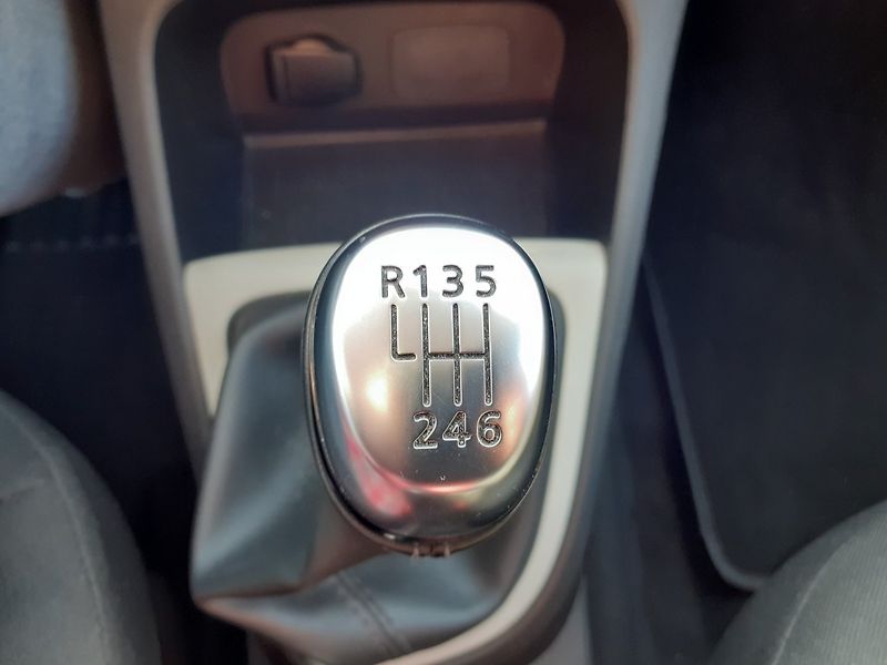 Renault Captur (2017) 1.2 TCe  87kW - fotka 14 z 33