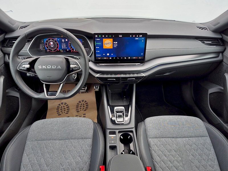 Škoda Octavia (2025) Sportline 1.5 TSI 110kW MHEV D - fotka 5 z 30