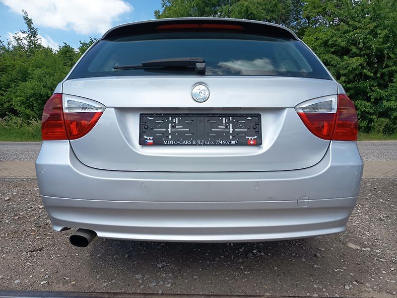 BMW Řada 7 (2006) 2.0 95kw - fotka 19 z 49