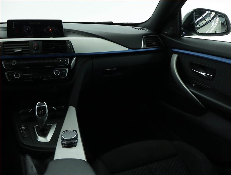 BMW Řada 4 (2020) M Paket 430i xDrive - fotka 8 z 18