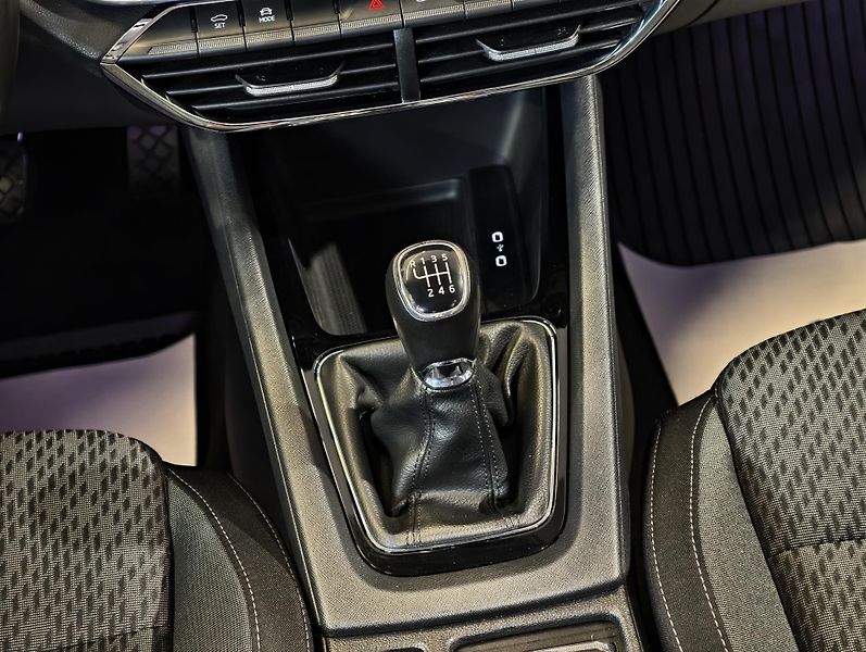 Škoda Octavia 1.5 TSi 110kW STYLE, ČR, DPH   - fotka 14 z 23