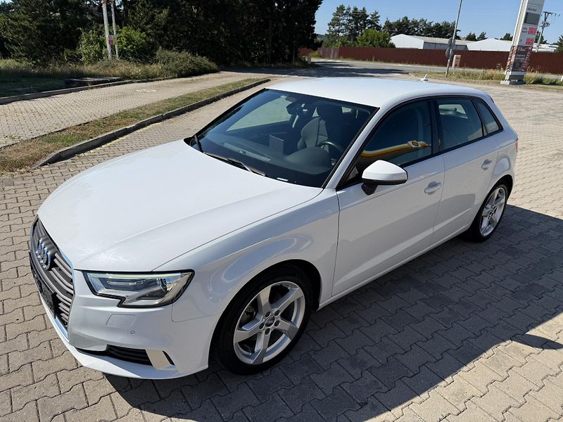 Audi A3 1,6 TDI Sportb automat - fotka 1 z 15