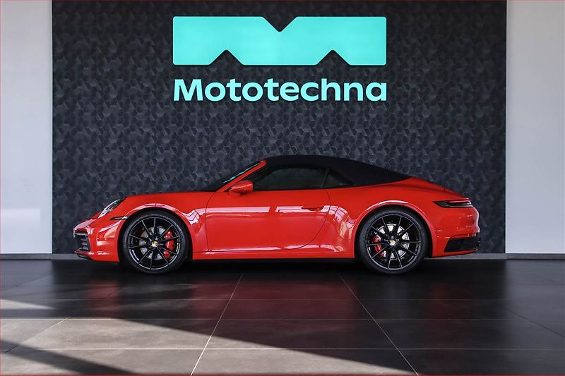Porsche 911 (2024) Carrera S - fotka 23 z 23