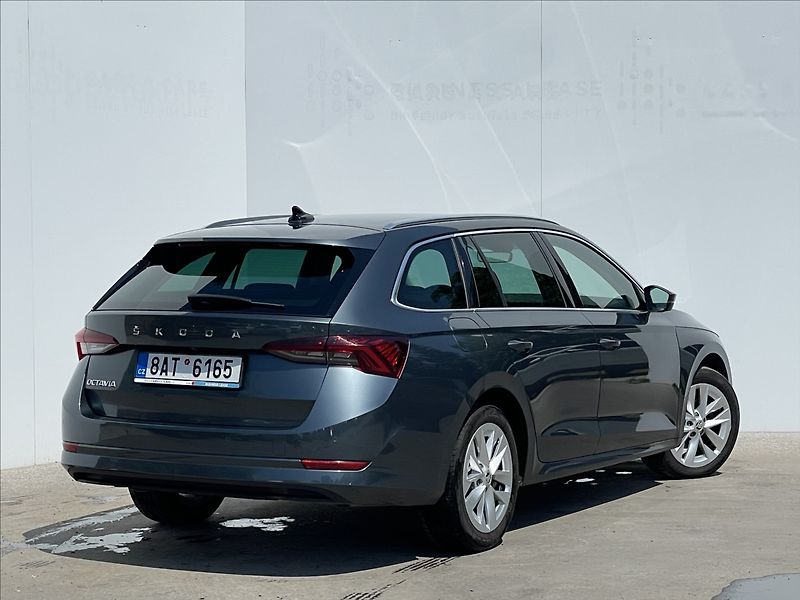 Škoda Octavia 2,0 TDI Style+ TZ+Canton+NAV - fotka 3 z 23