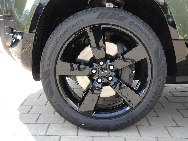 Land Rover Defender (2026) 110 X-Dynamic SE P425          - fotka 2 z 38