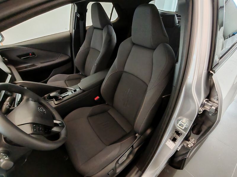 Toyota C-HR 1.8 Hybrid 4x2 Style - fotka 8 z 18