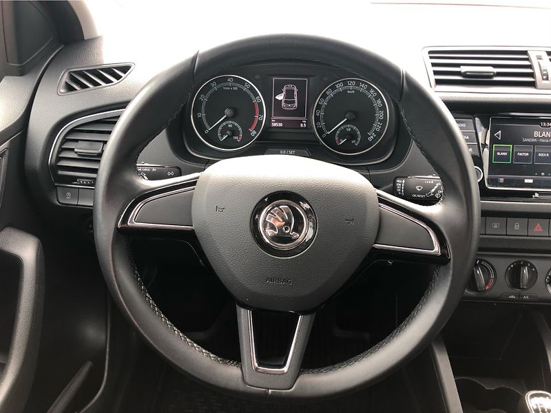 Škoda Fabia III Ambition 1.0 MPI /44kW - fotka 17 z 28