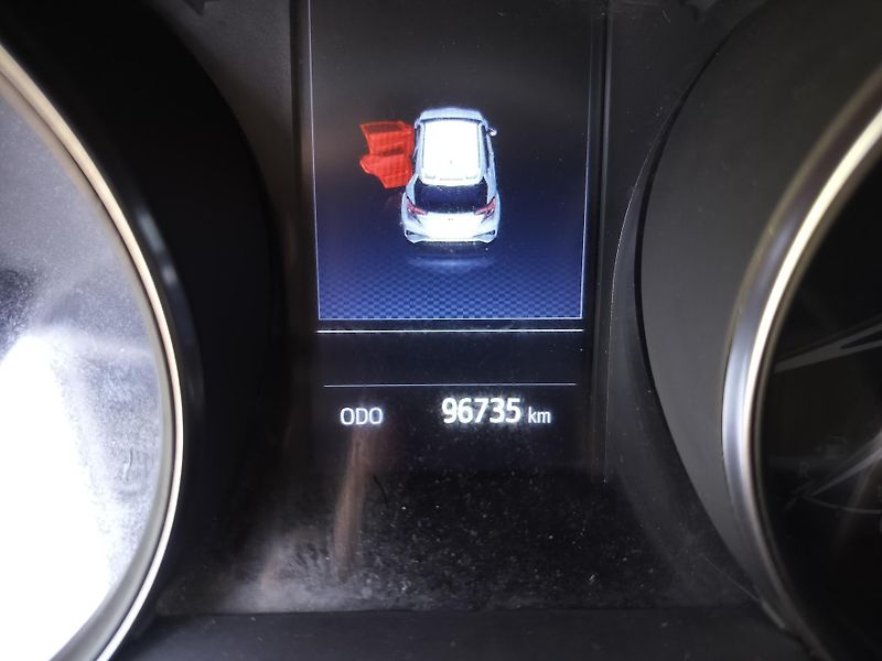 Toyota C-HR 1.8 Hybrid - fotka 14 z 27