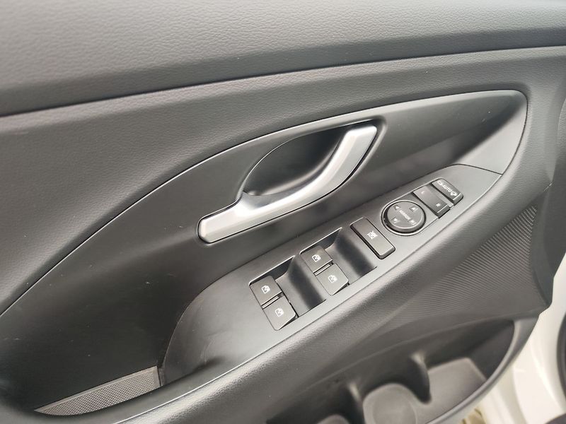 Hyundai i30 1.0 T-GDI/88kW Comfort - fotka 25 z 27