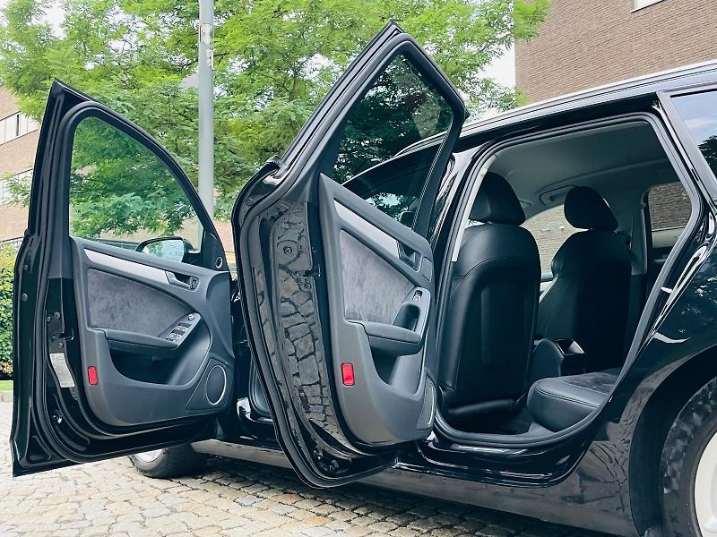 Audi A4 2.0TDI VÝHŘEV SENZORY SERVISKA - fotka 23 z 49