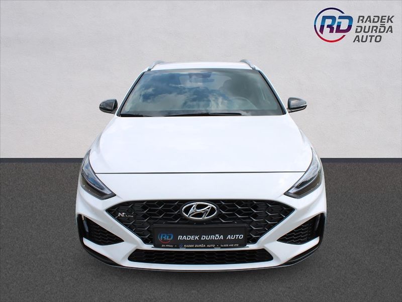 Hyundai i30 1,5 TGDI  1MAJ,AT,NLINE,ZÁRUKA - fotka 2 z 35