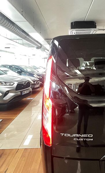 Ford Tourneo Custom Titanium L1 125kW AT, ČR - fotka 25 z 29