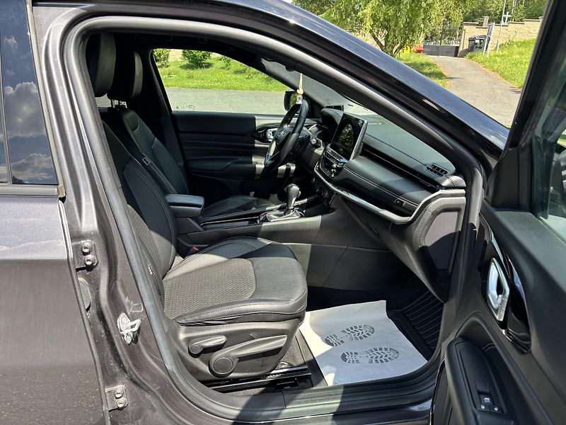 Jeep Compass (2022) REZERVACE 1.3 T-GDI 80th ČR - fotka 11 z 42